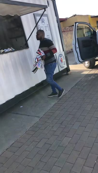 Kicknclean Sneaker Laundry Mamelodi - queues of customers, kasi shoe-wash business booming.