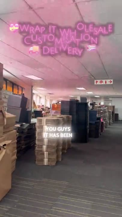 📦 Wholesale Packaging Starts at Wrap It. We supply businesses across South Africa with gift boxes, packaging, ribbons, and custom branding solutions. Wholesale. Retail. Custom orders welcome. 🧾 Quotations & Orders: Marilena: +27 71 025 5006 Miss PVK Business Line: +27 83 776 8910 📍 Dunkeld West Shopping Centre, Johannesburg 📞 Store Enquiries: Blanche (WhatsApp): +27 83 227
