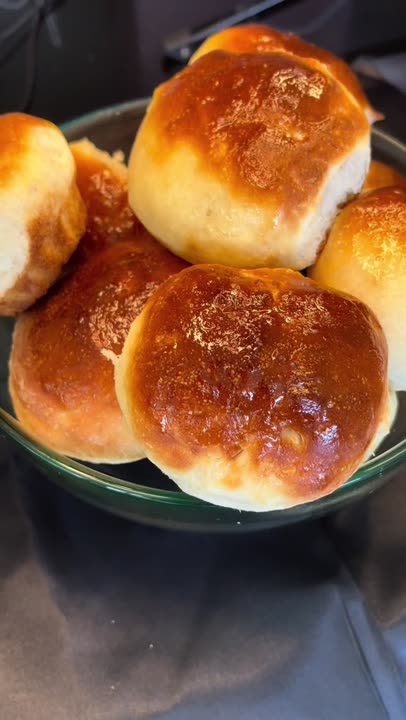 Air-fried vetkoek recipe adventure + curried mince. Full SA recipe in caption.